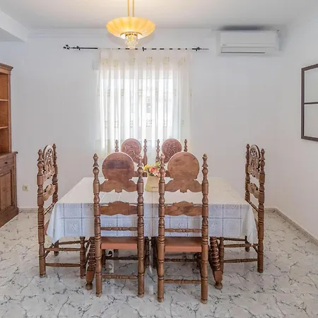 Penthouse In With Private Terrace